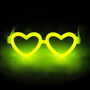 CE EN71 heart  glow Glasses bracelets glow stick in dark 200*5mm 6 hours safe product factory for glow party