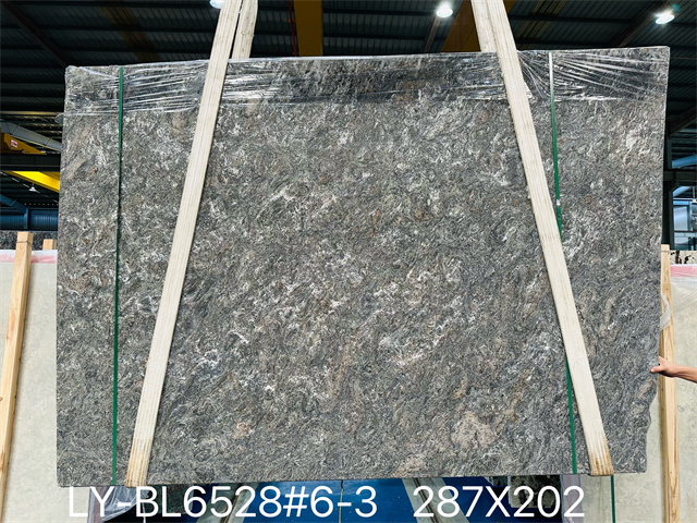 Polished finish natural  granite slabs Metallicus granite for indoor decoration