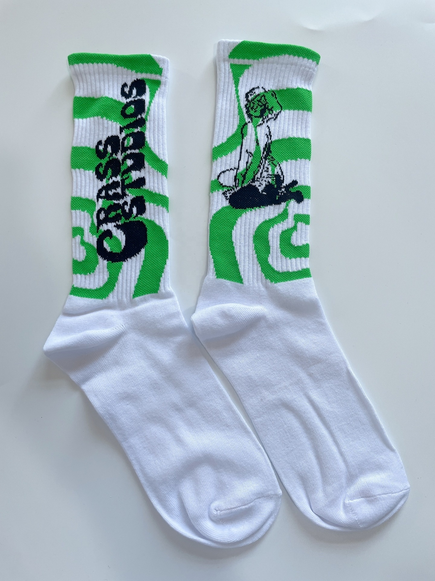 Wholesale custom logo cotton socks new fashion solid color round socks for men and women