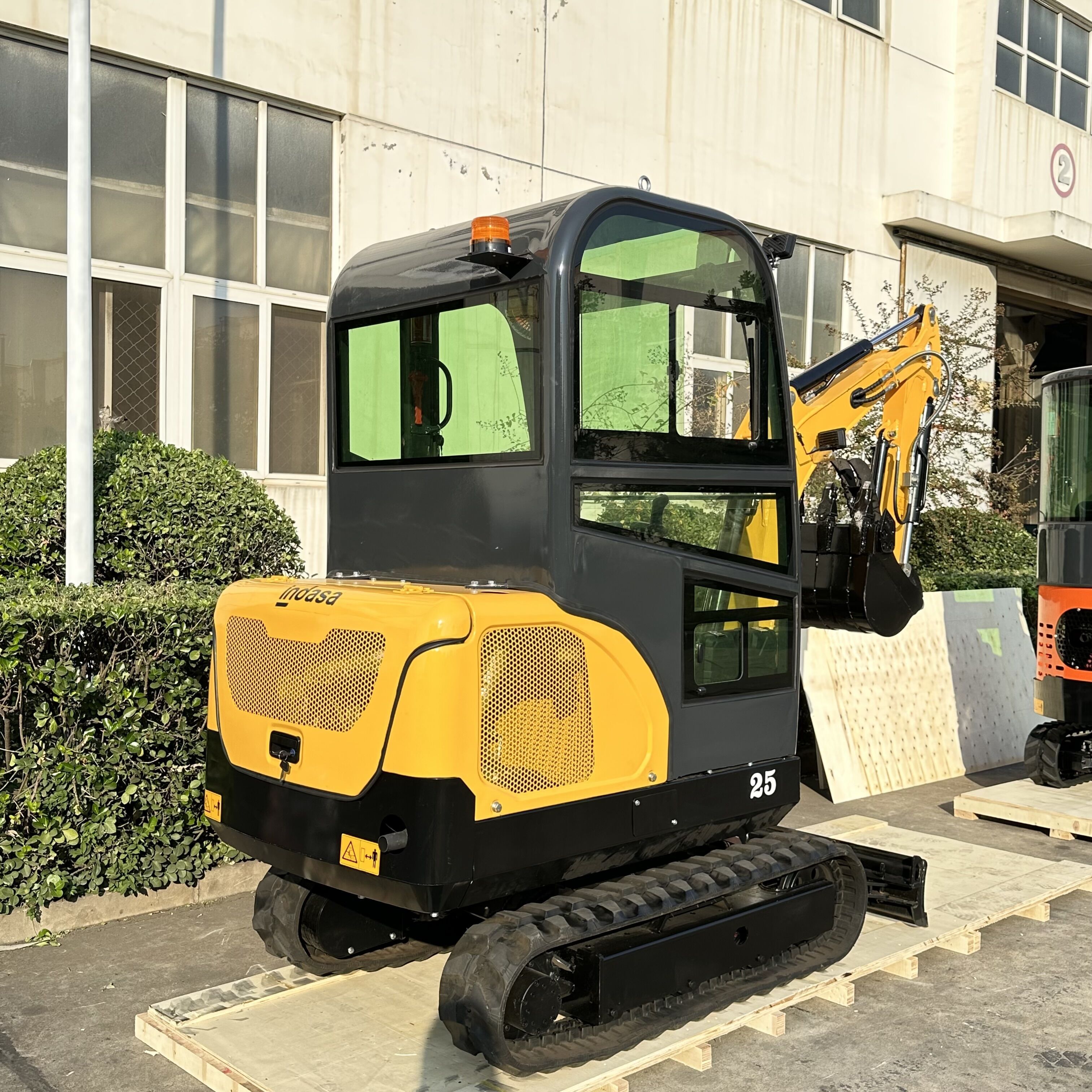 New Price 1Ton 2 Ton 3 Ton Chinese Track Hoe Towable Import Small Mini Excavator For Sale