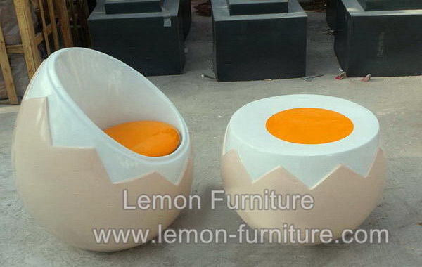 Modern creative design eggshell fiberglass egg chair with egg table