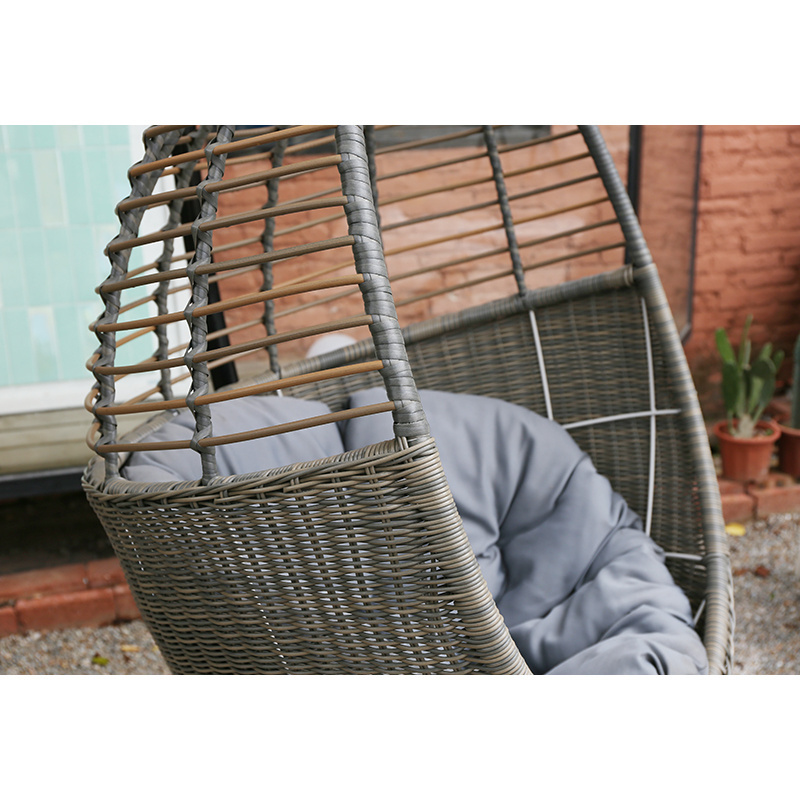 new design modern heart shaped single PE Rattan wicker metal base swing chair garden hanging chair