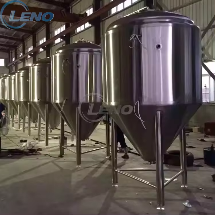 Stainless Steel Insulating Cooling Beer Fermentation Tanks Mixing Fermenter