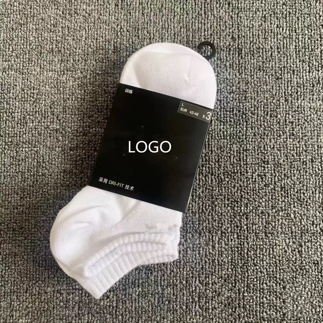 China socks manufacturer wholesale custom logo cotton sport socks for men