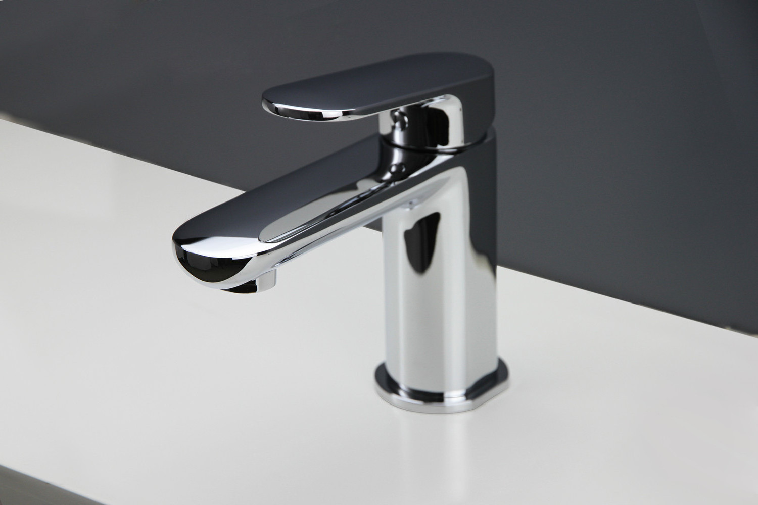 Washbasin Solid Brass Finish Single Lever Mixer Single Handle Metered Single Hole Graphic Design ceramic Basin  Faucet