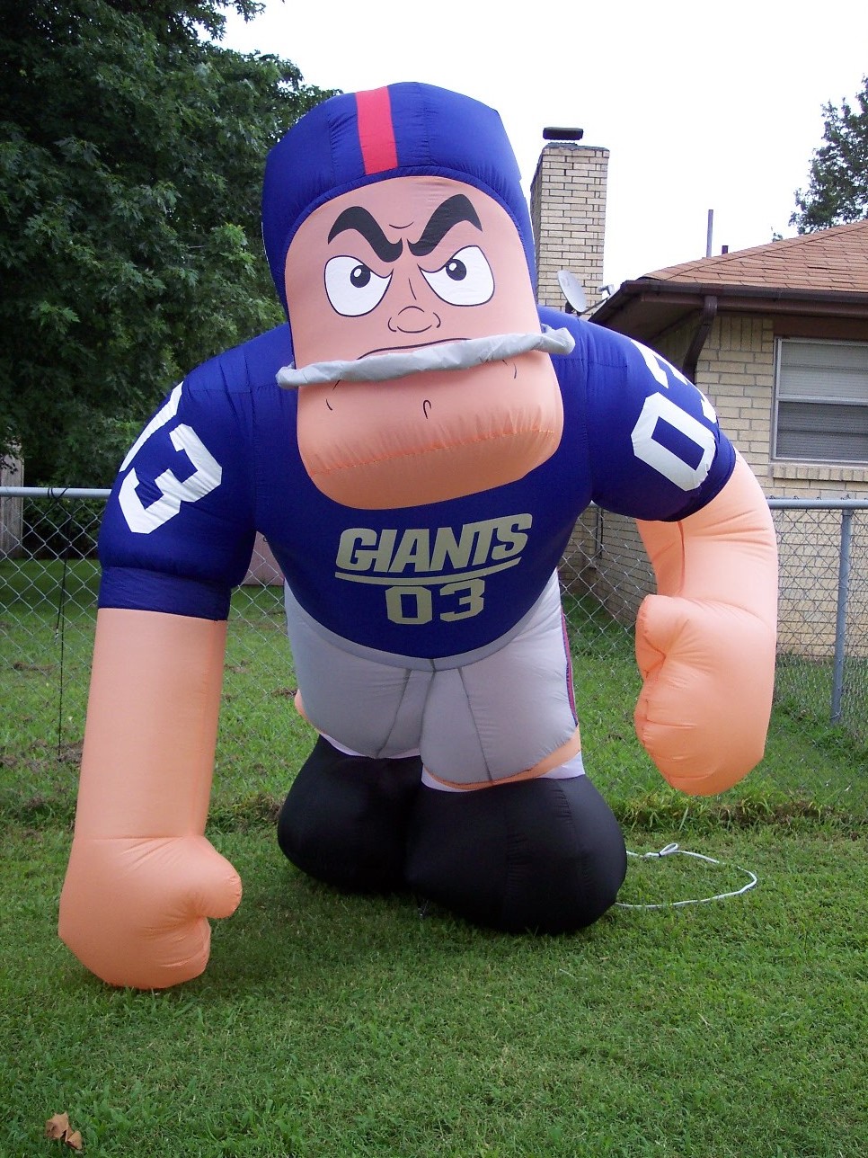 7ft Customized giant inflatable football player model for advertising/ nfl inflatable player lawn figure for sale