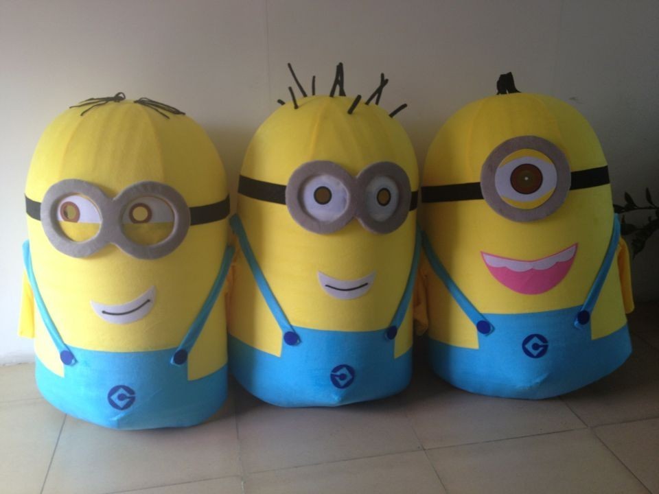 Popular Funtoys Walking Mascot Costume Cartoon Character Minions Mascot Costume For Adults