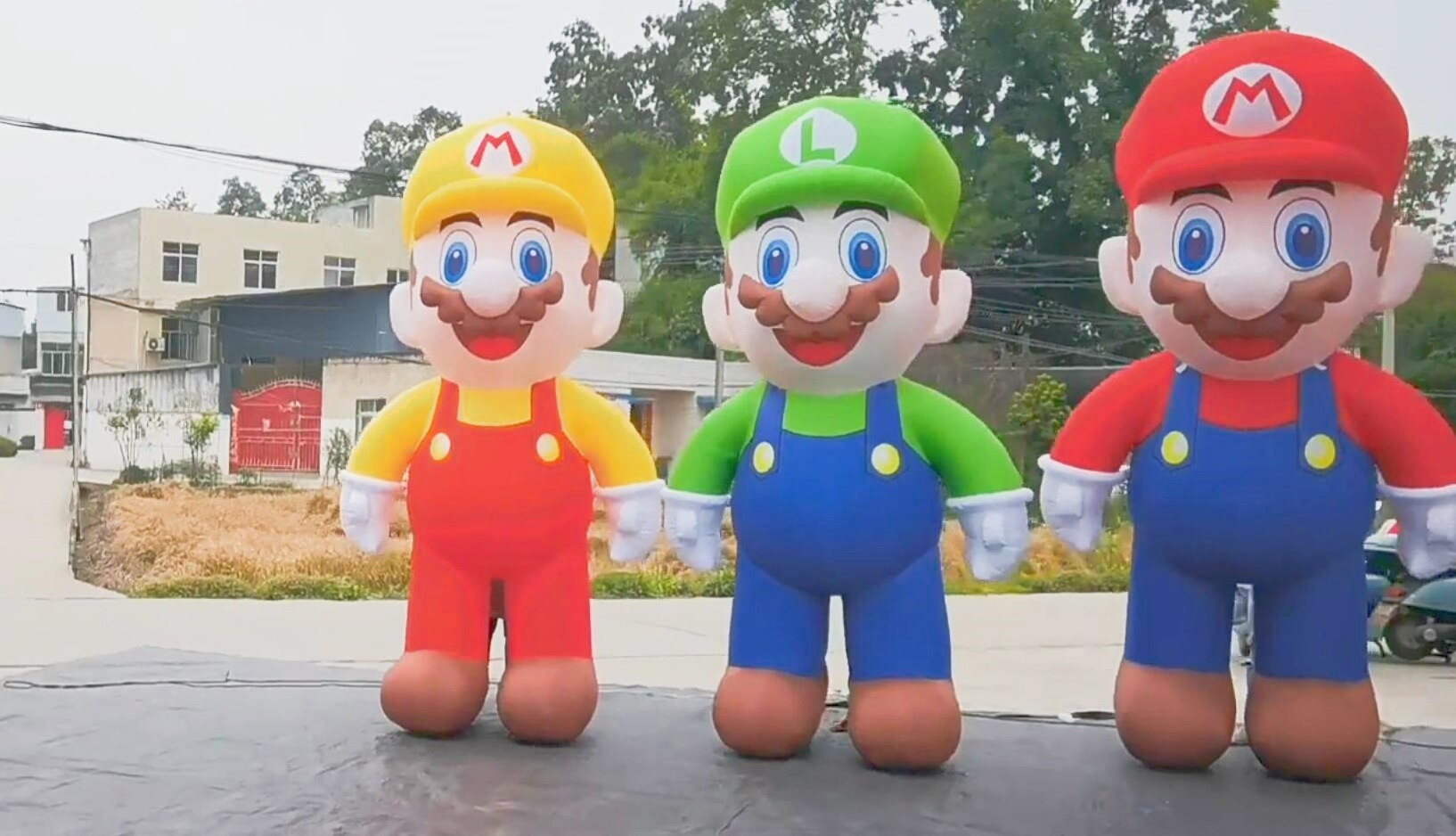 Popular Cartoon Character inflatable super mario / luigi  cartoon model for event decoration