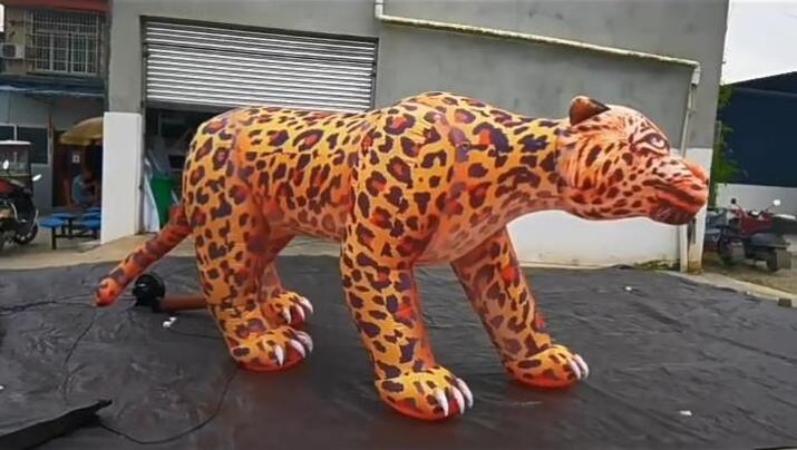 Outdoor Giant inflatable leopard inflatable panther animal for event decoration