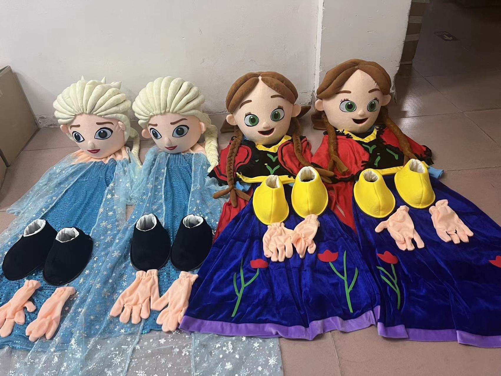 Running Fun Cosplay Princess Anna Mascot Costume Cartoon Character Elsa Mascot Costume Suit For Adults