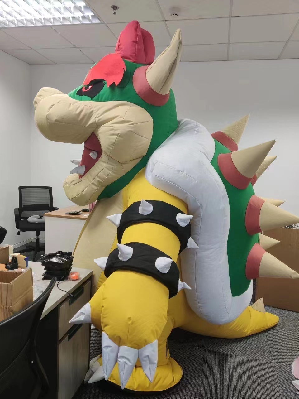 Funny cartoon character cosplay suit inflatable Bowser turtle mascot costume for adults