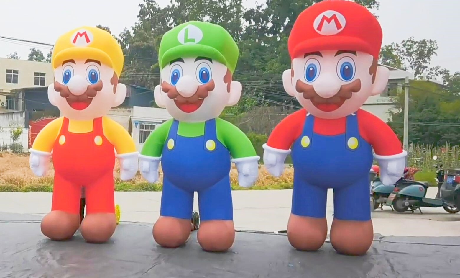 Popular Cartoon Character inflatable super mario / luigi  cartoon model for event decoration