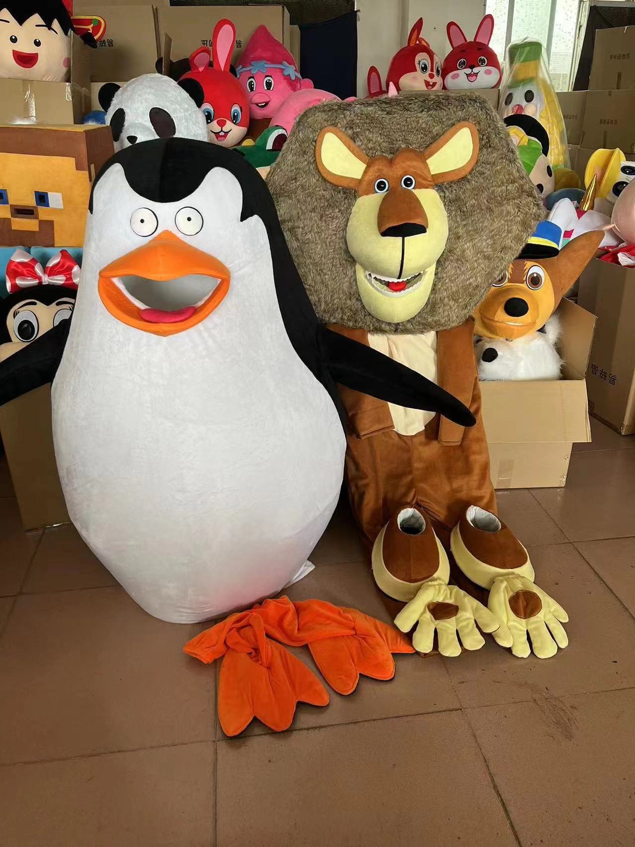 Funny Toys Walking Penguin Mascot Costume Cartoon Character Madagascar Penguin Cosplay Costumes For Adults