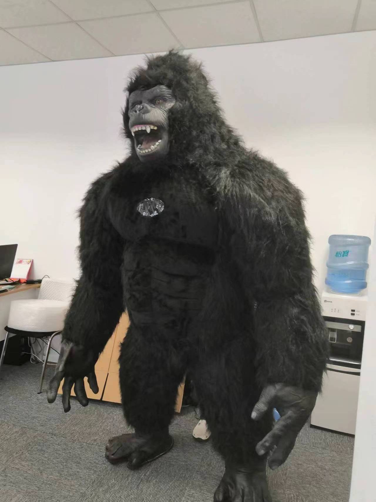 Running Fun Ape inflatable gorilla mascot costume cartoon character ...