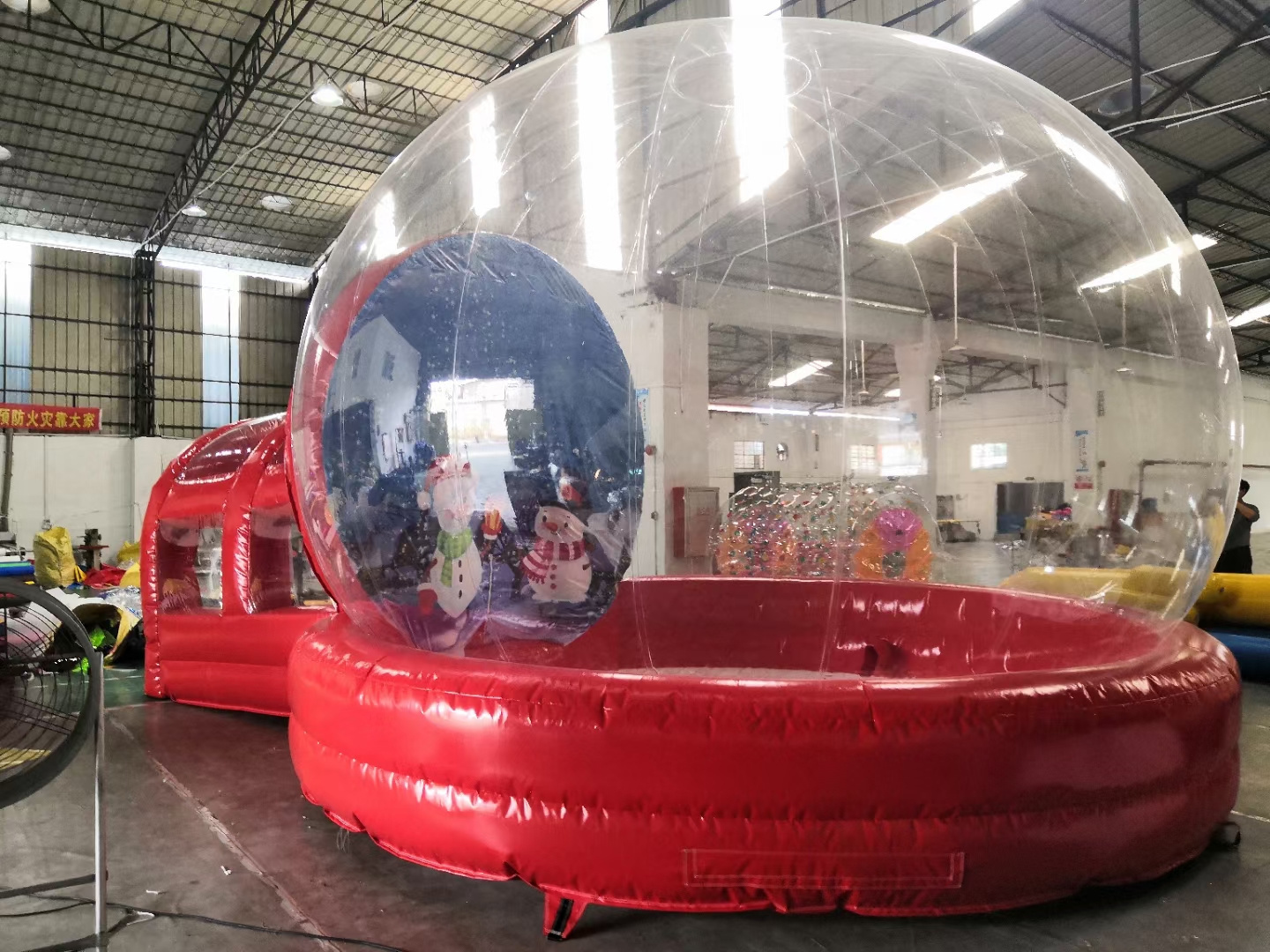 transparent inflatable Christmas bubble house with tunnel giant inflatable snow globe for Christmas celebration