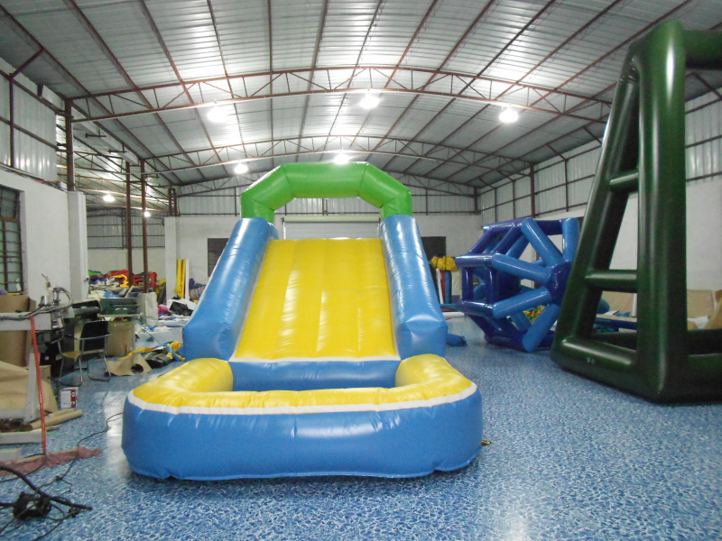 Outdoor tobogan inflable water slide giant inflatable bouncer slide with pool