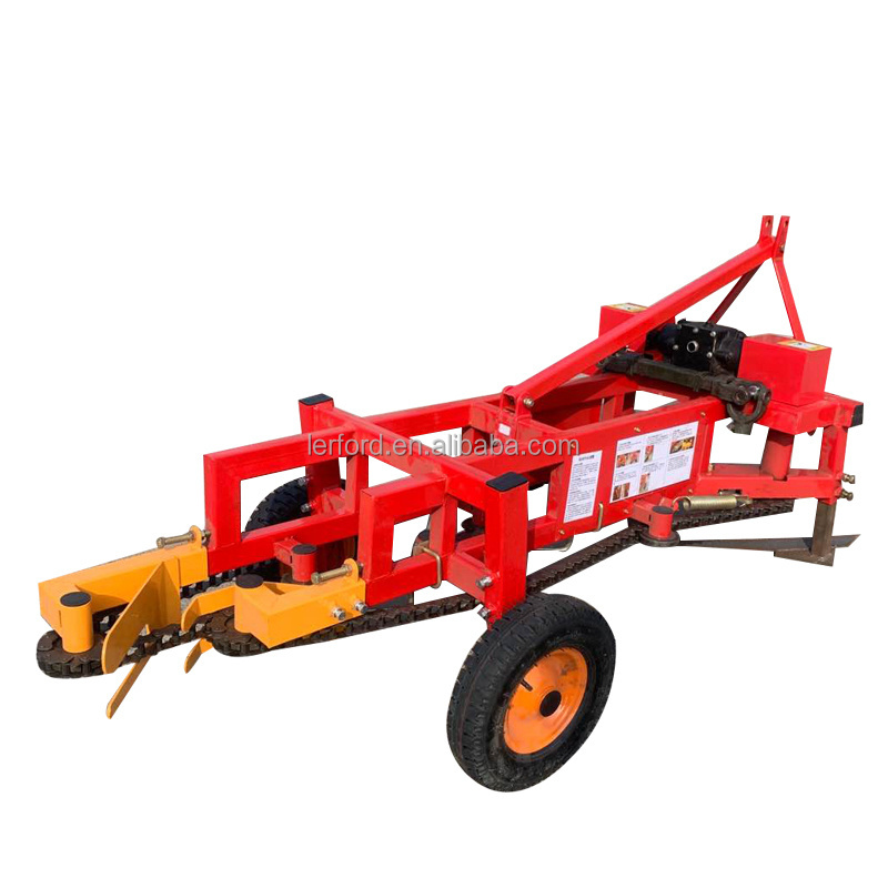 Mini Tractor Peanut Harvester Groundnut Harvesting Machine Peanut Picker for Sell