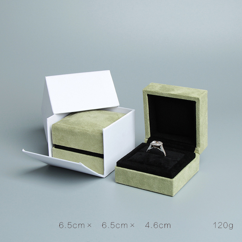 Wholesale Suede Jewelry Boxes Manufacturer Luxury Design Portable Wedding Ring Boxes for Ceremony Jewelry