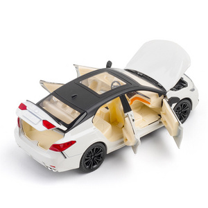 New Design Diecast 1:24 Model Cars Alloy Camry Model Car Pullback Die Cast kids toys Car education toy 2022