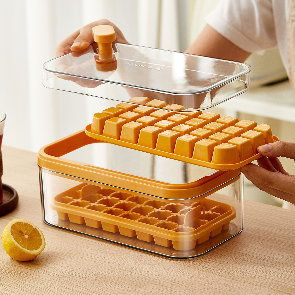 Silicone Ice Cube Mold with Lid Stackable Ice Tray Box Storage Container with Cover Scoop Press Ice Cube Tray Plastic Square