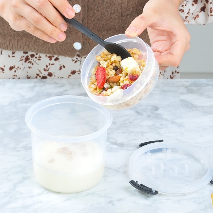 Yogurt Cups with Lids Large Breakfast On the Go Plastic Bowls with Topping Cereal Oatmeal Salad or Fruit Container