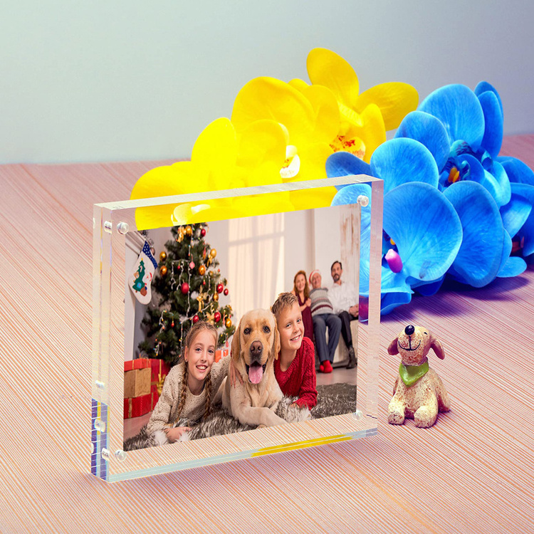 Custom Cheap Transparent Magnetic Crystal Photo Frame Desktop Display Decorative Acrylic Photo Frame