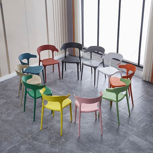 Wholesale Langfang Dining Room Furniture Modern Stackable ox horn Pp Restaurant Cafe Plastic Chairs