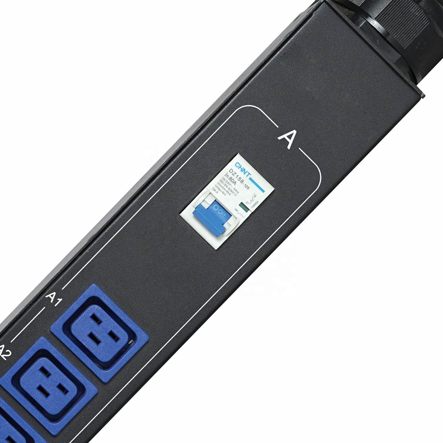 OEM Rack PDU 3 Phase 24 Way C19 415V 80A PDU power distribution unit with Breaker Protection