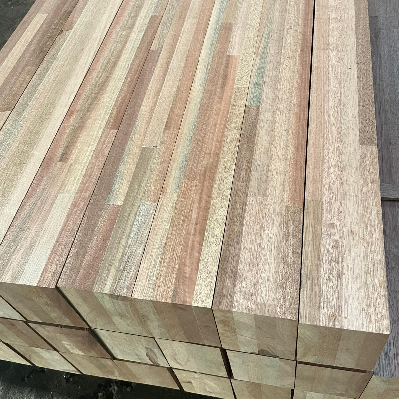 Favorable Price Laminated Scantlings / Lamscant Dark Red Meranti KKK Various Structural and Interior Applications