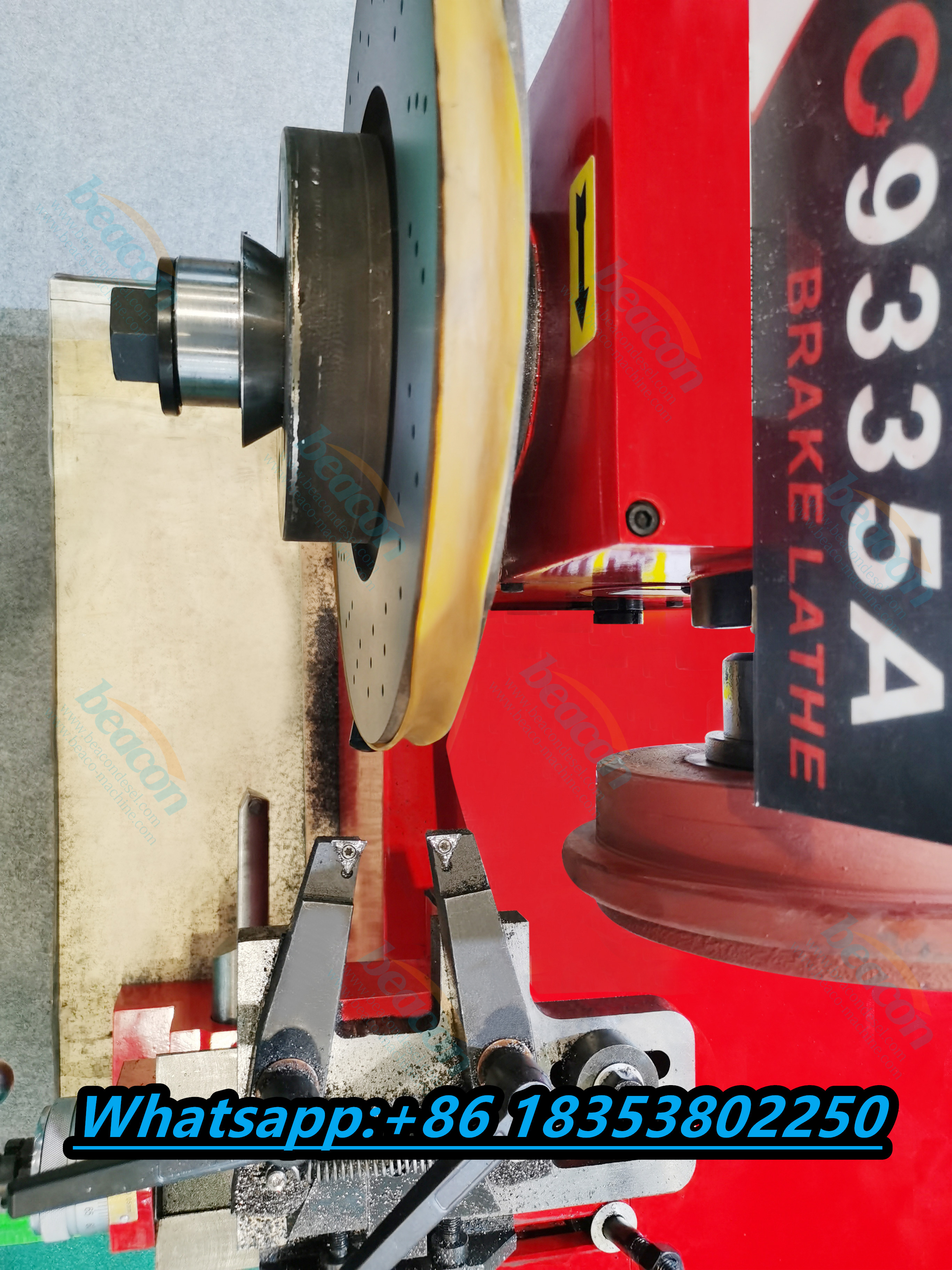 Mechanic Car Brake Lathe C9335A Brake Disc Drum Cutting Machine Small Car Brake Disc Repair Lathe