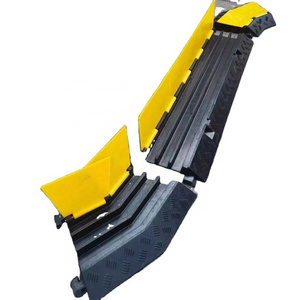 Rubber Driveway Curb Ramp  3 Channel Rubber Cable Protector 3 Channels Road Ramp Cable Protector