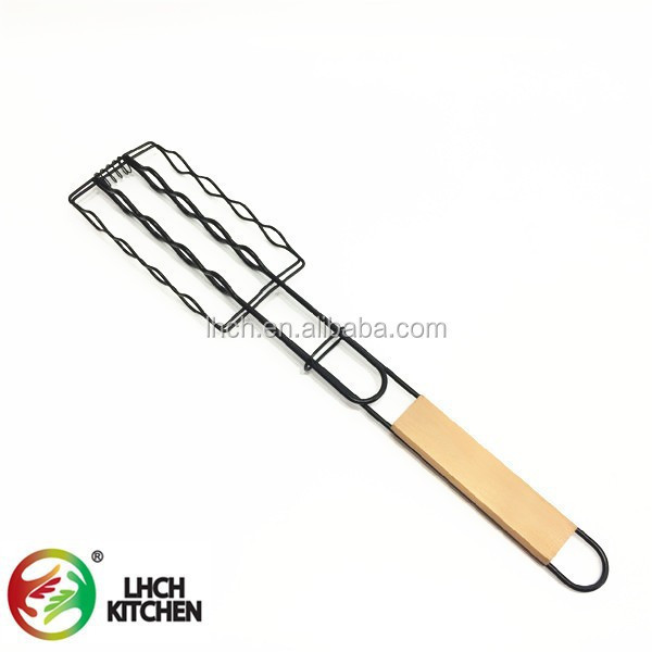 Non stick steel wire BBQ sausage turner grill basket with wood handle for hot dog