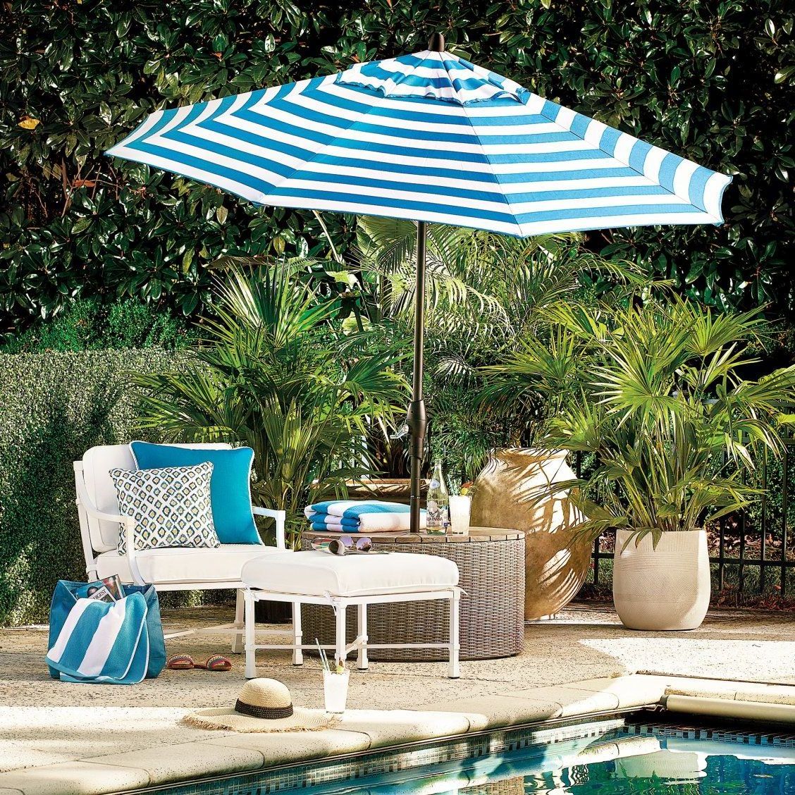 Professional Hot Sell Garden Side Pole Garden Sun Patio Beach Outdoor Umbrella Outdoor Patio Metal Cantilever Garden Umbrella