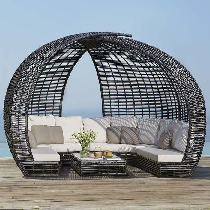 Environmental PE rattan poolside boho sun loungers sun wicker outdoor daybed