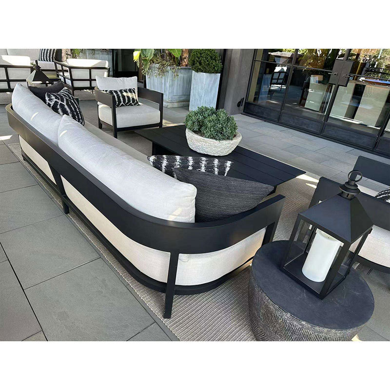 Modern Aesthetics Elegant Design Luxurious Garden Sofa Set with Cushioned Seating Outdoor Metal Sofa Leisure Patio Sofa