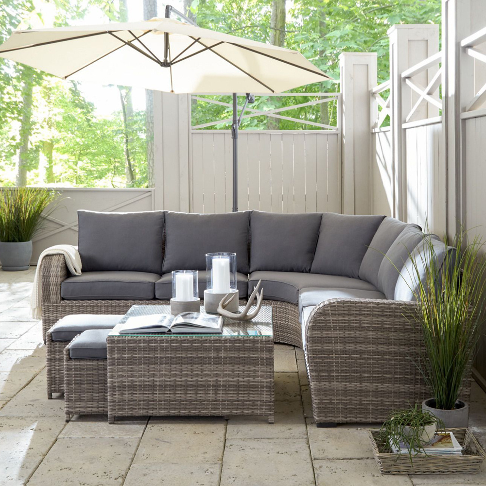 Outdoor Modern Patio Rattan Sofa Garden Furniture Luxury Wicker Sofa Set 6 Seater With Table