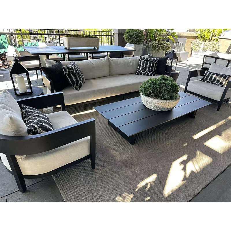 Modern Aesthetics Elegant Design Luxurious Garden Sofa Set with Cushioned Seating Outdoor Metal Sofa Leisure Patio Sofa