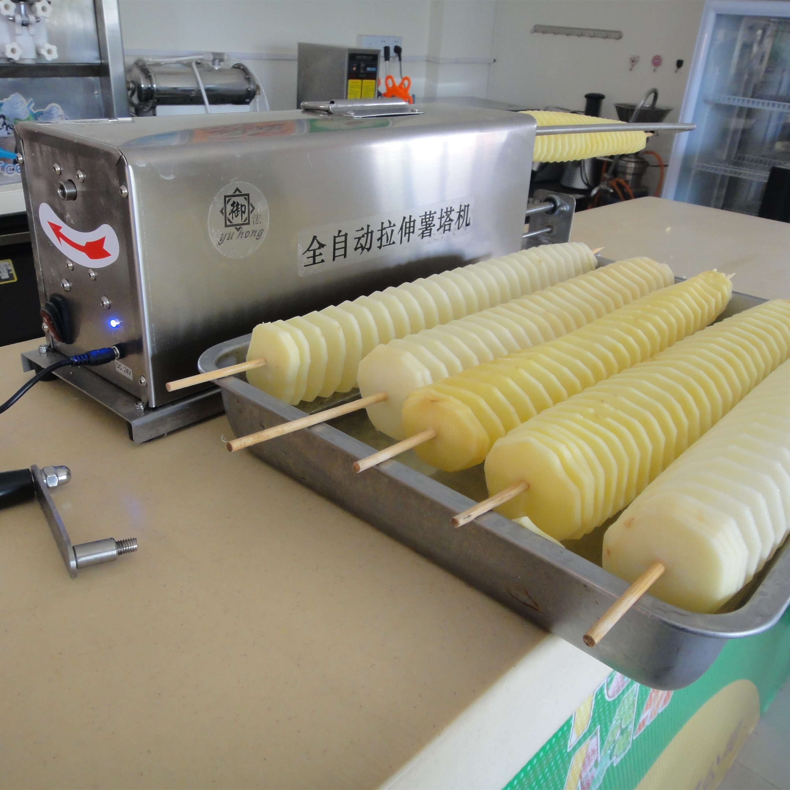 spiral potato slicer / potato spiral cutting machine / tornado potato cutter