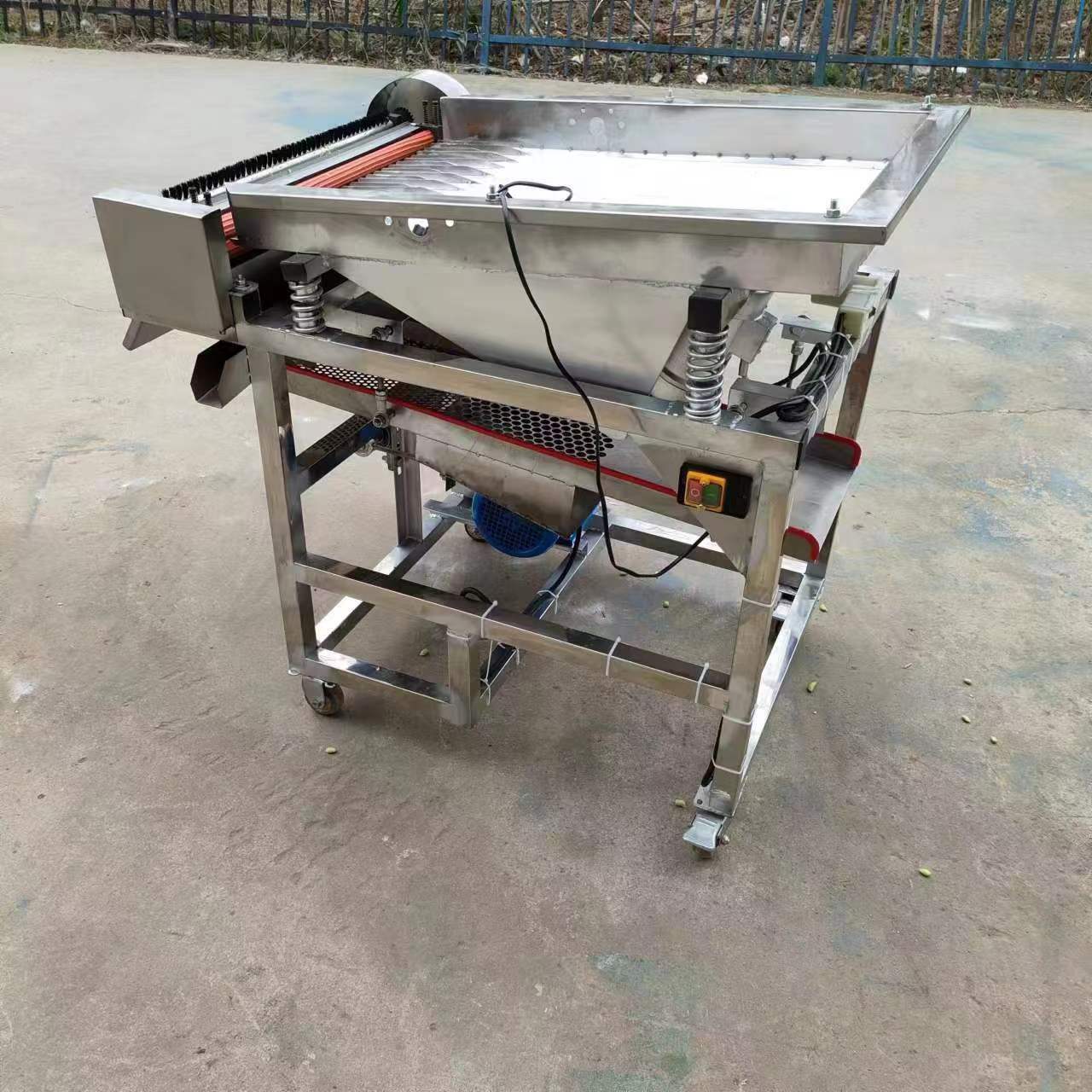 Factory direct sales high quality wet broad bean peeling machine edamame peeler pea sheller