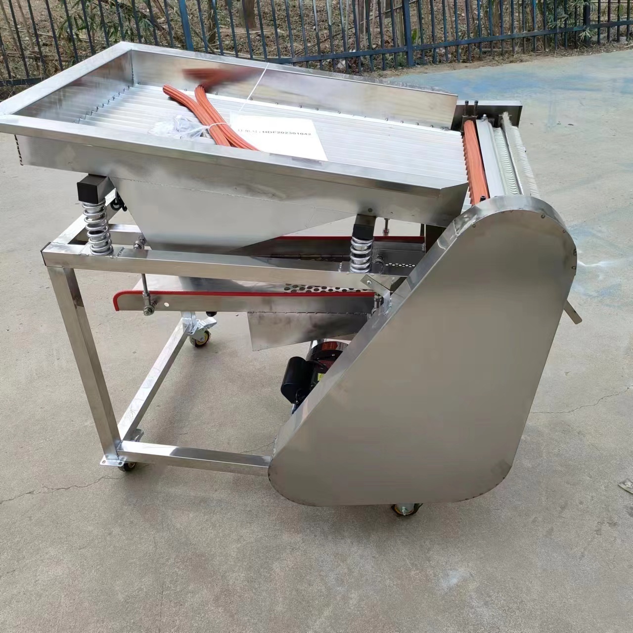 Factory direct sales high quality wet broad bean peeling machine edamame peeler pea sheller