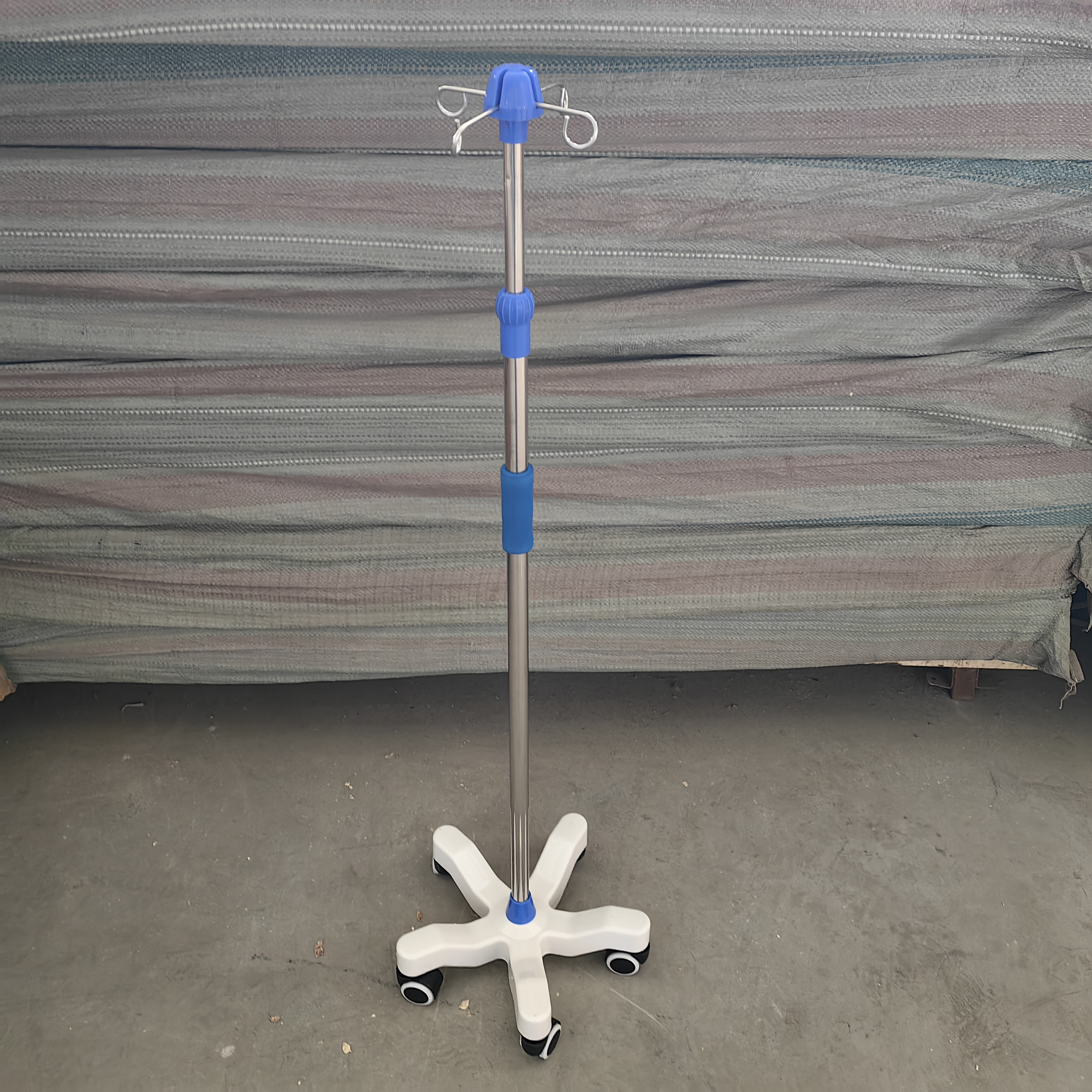 Medical IV pole stand adjustable Infusion stand convenient and durable drip stand