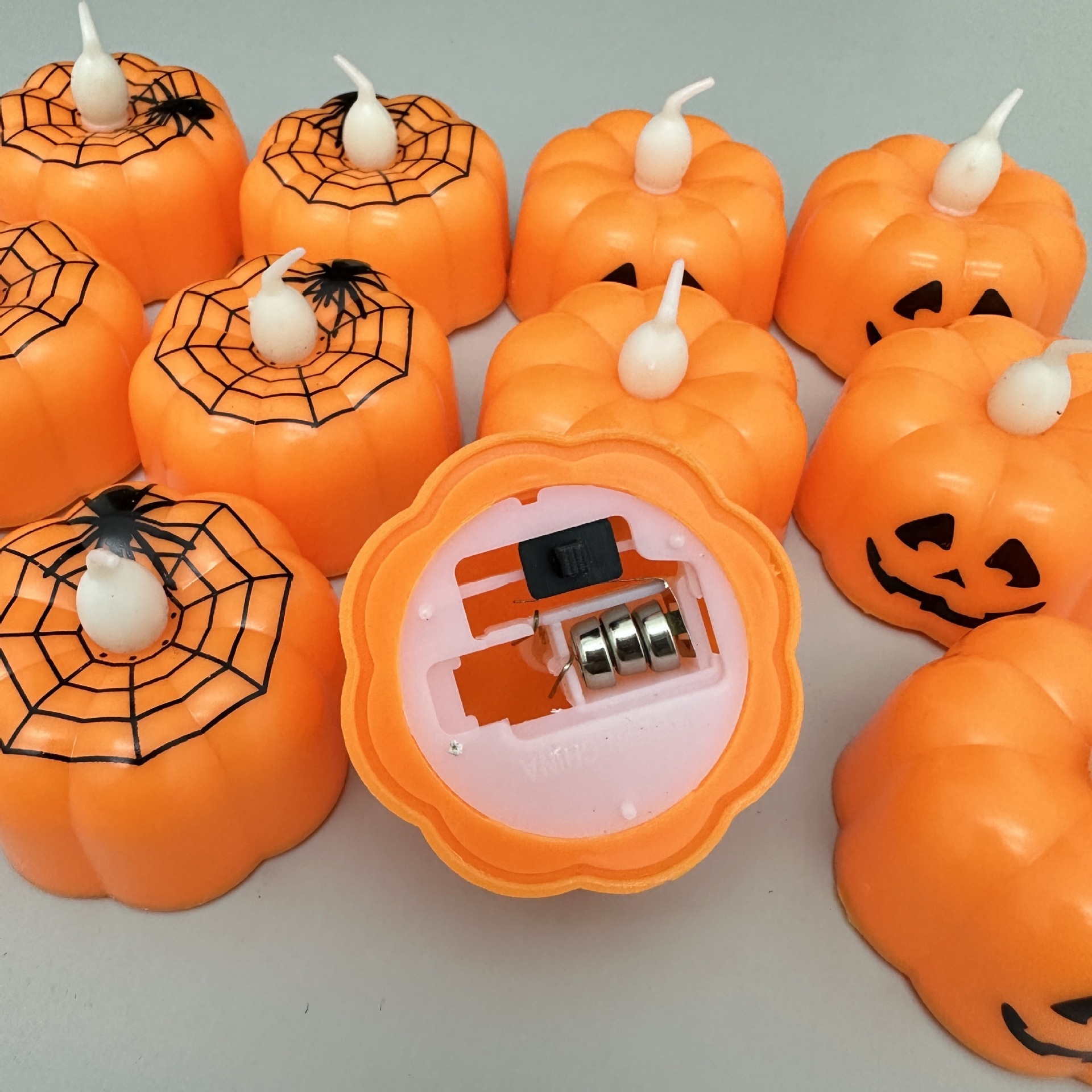 Halloween Pumpkin Flamles Candle 4.8cm Small Pumpkins Spiders Lantern Halloween Decoration