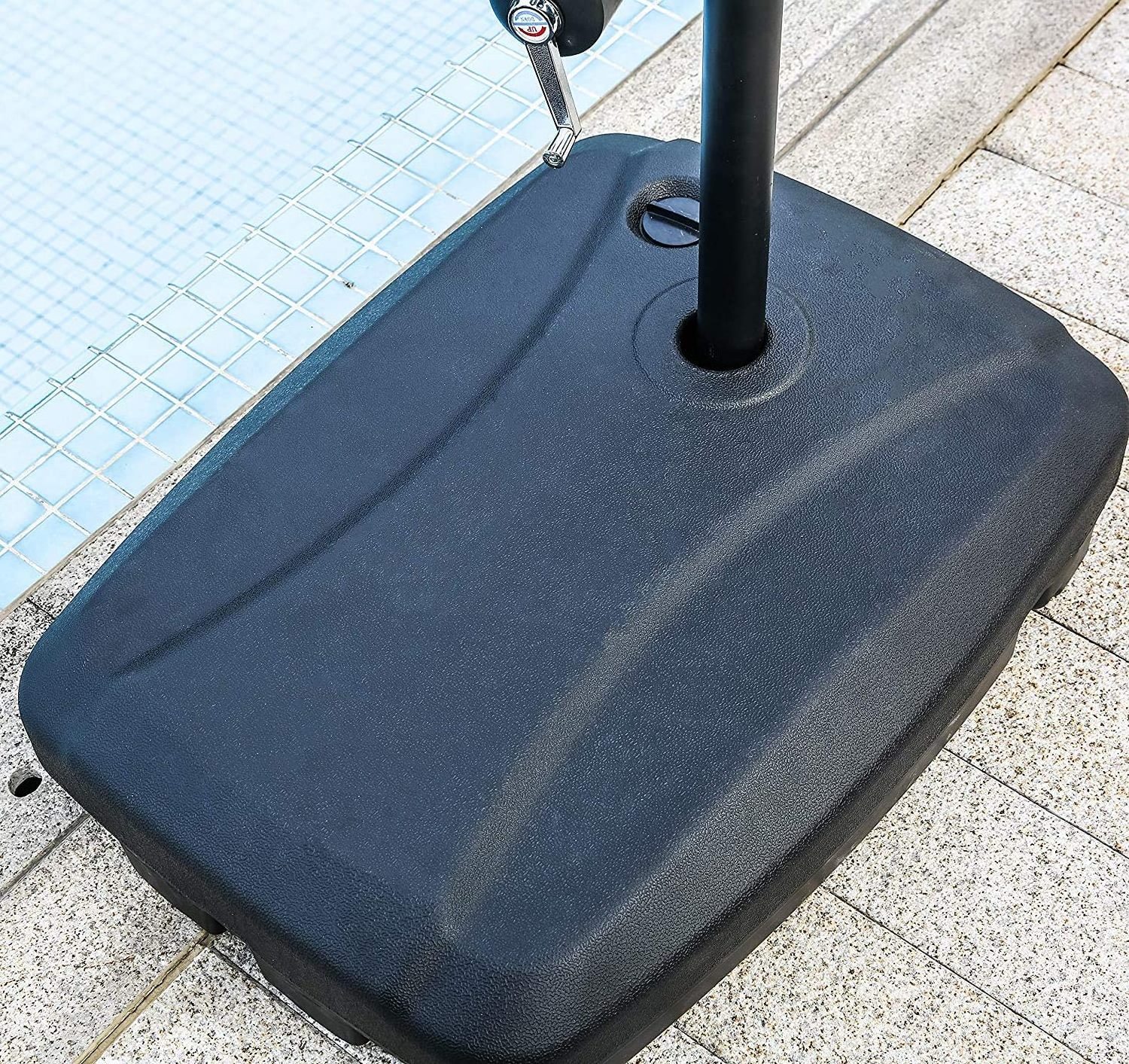 70L Heavy-Duty Patio Offset Umbrella Base, Outdoor Plastic Water Filled Weighted Stand with Wheels Holder for hanging umbrella