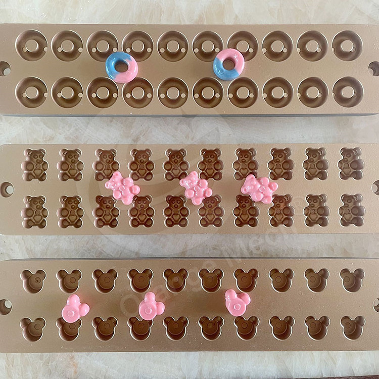 ORME Food Grade Custom 3D Mini Car Chocolate Baking Mold Teddy Shape Soft Candy Silicon Mould Handmade