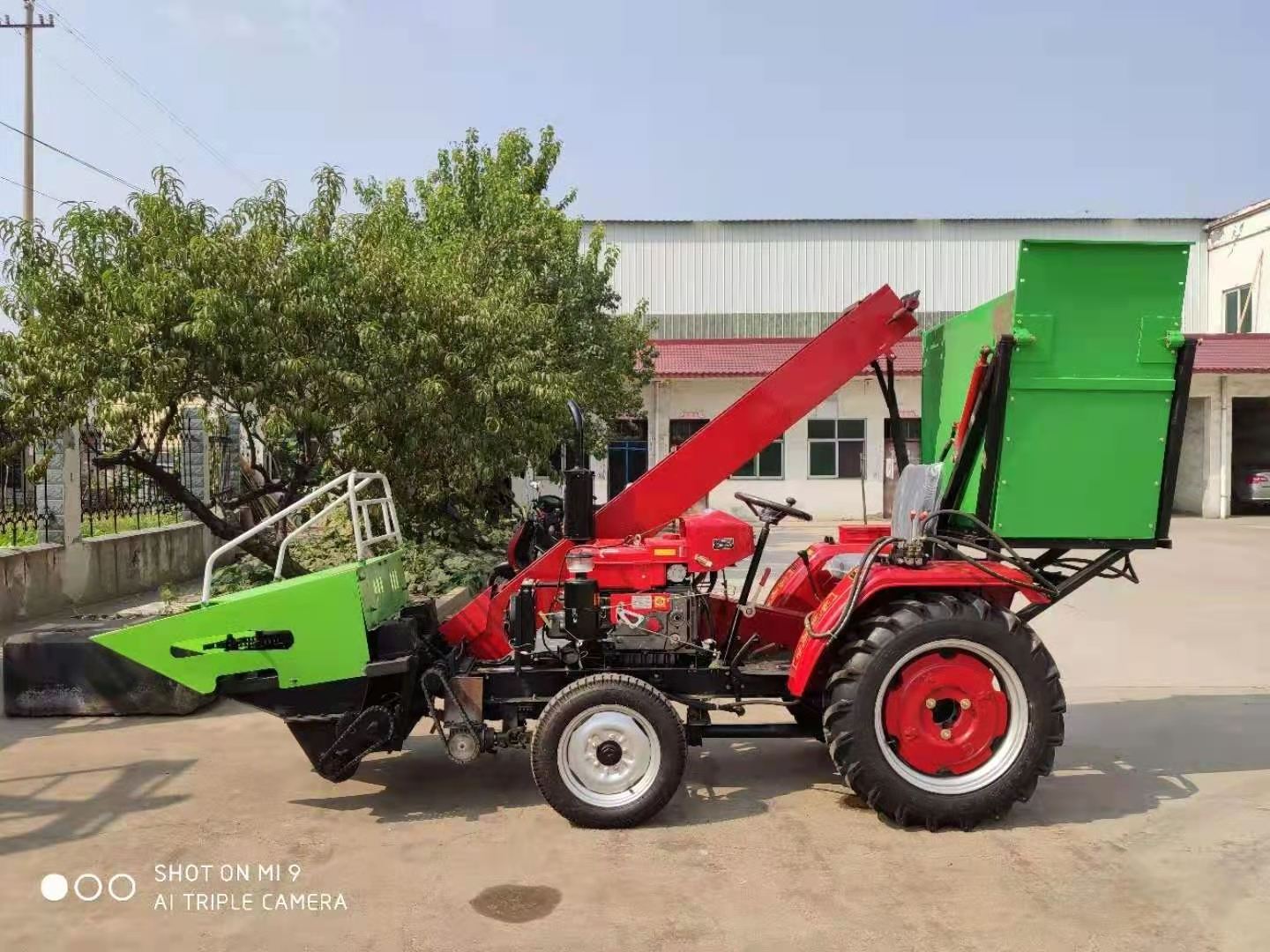 Agriculture farm use 2 rows 3 rows Mini sweet corn harvester with peeling picker for sale