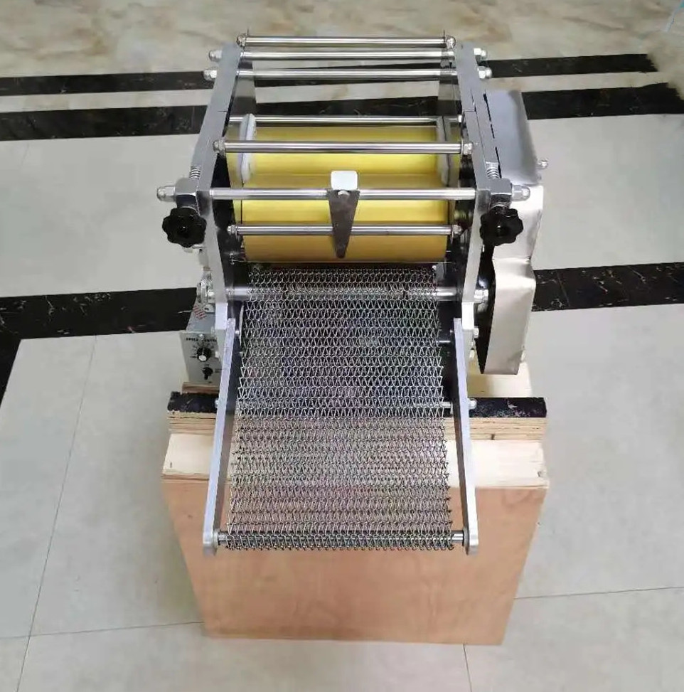 Electric thickness adjustable tortilla wrap making machine/ automatic tortilla press maker