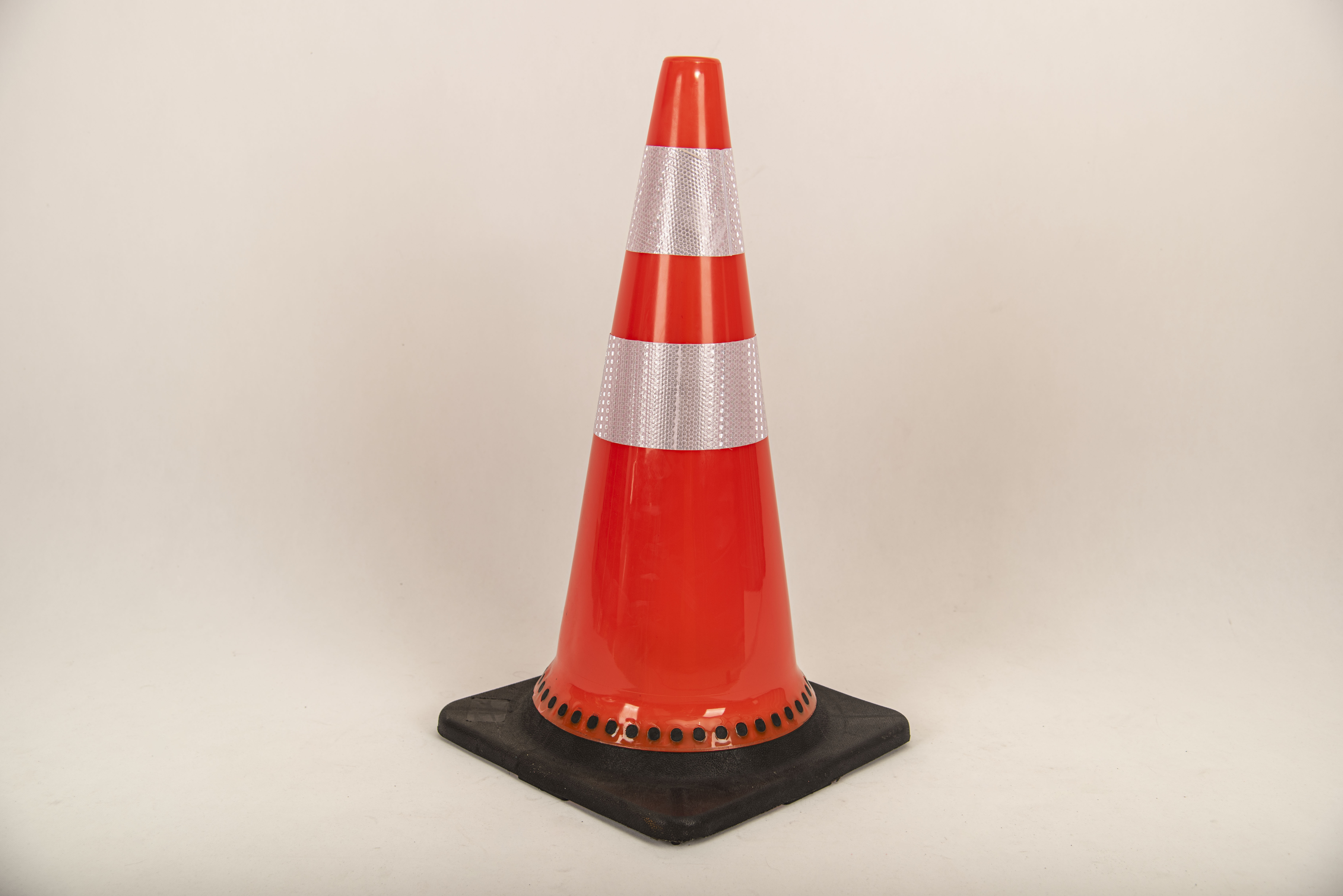 PVC Waterproof Orange Hot sell 28 inch Traffic Cone for road