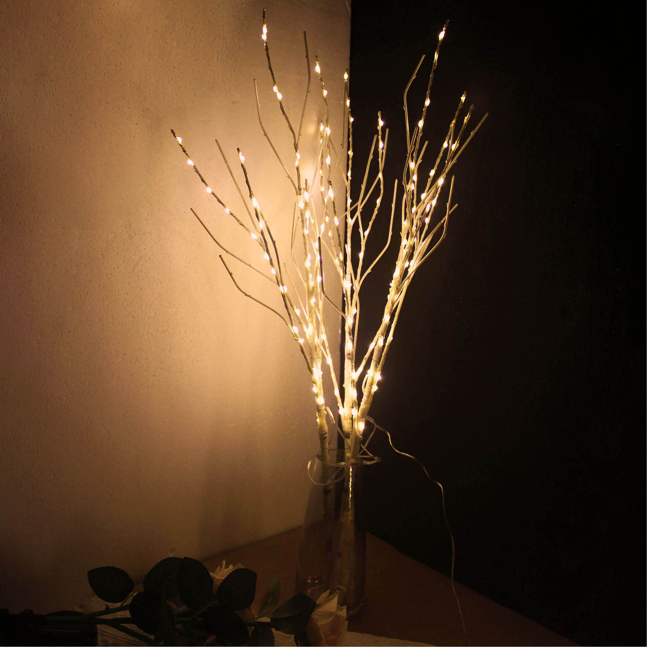 Lighted White Twig Branches Artificial Tree Branch with Warm White Lights for Holiday Party Decoration 32 in 150LED Plug in