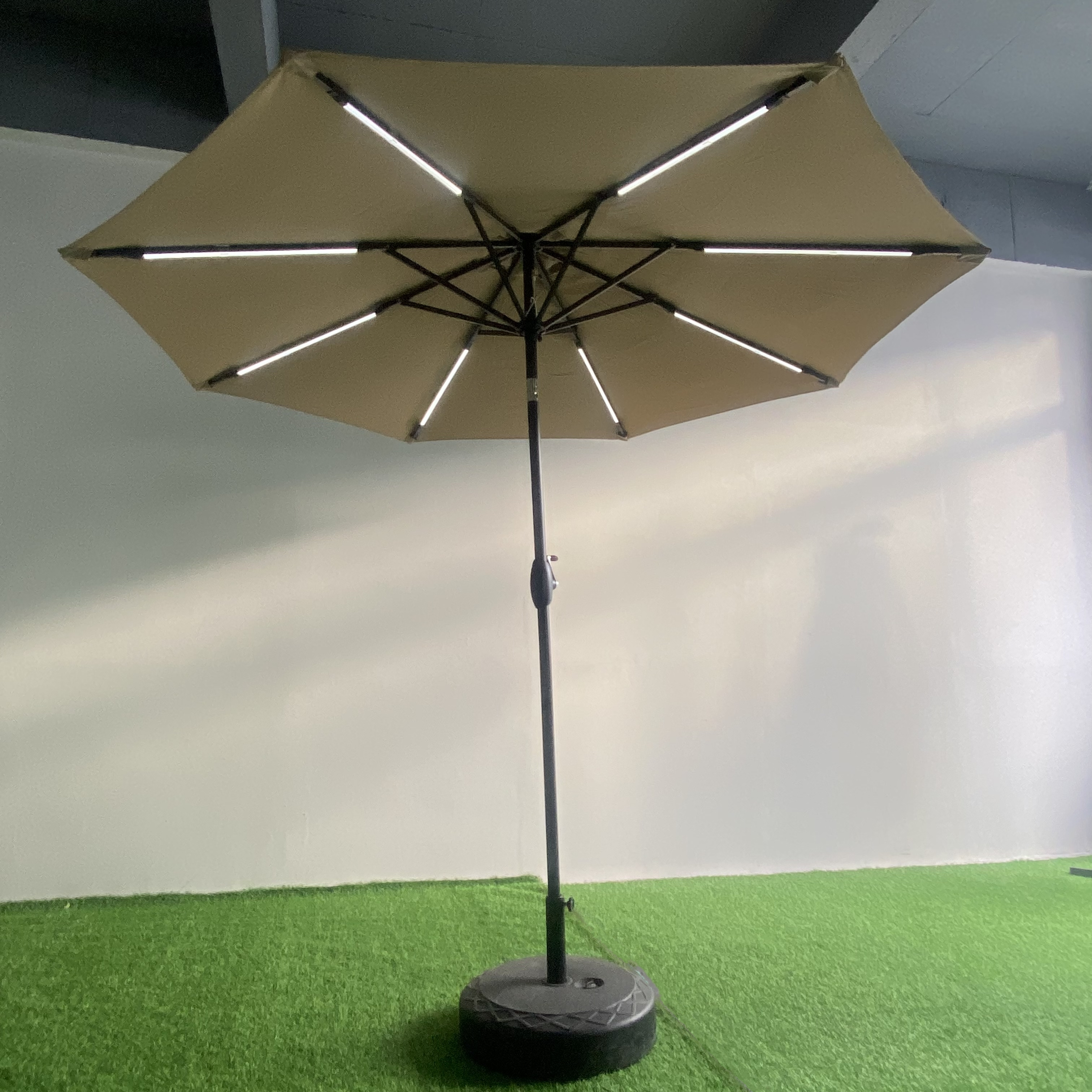 Wholesale led patio umbrella parasols 10 feet outdoor for restaurant umbrella for garden patio furniture cover