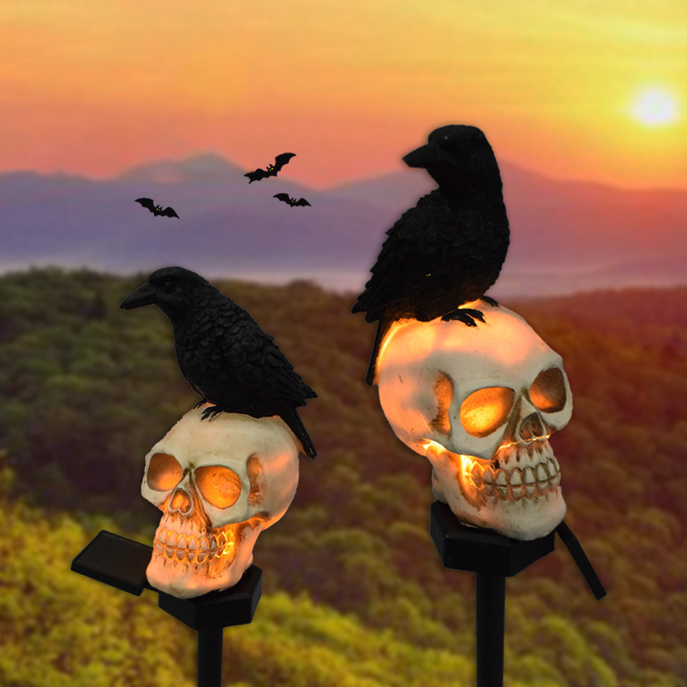 DD1965   Outdoor Waterproof Solar Garden Lighted LED Decor 3D Skull Garden Lantern Pathway Halloween Pumpkin Stake Lights